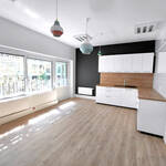 Ile de Nantes_Quartier de la création. Immeuble à vendre.