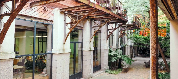 Nantes, quartier Madeleine - Champ de Mars. Bureaux à louer dans un cadre étonnant.